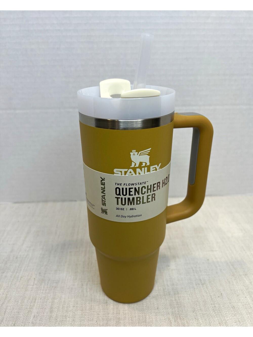 Stanley Quencher H2.0 FlowState 30 oz Yarrow Tumbler w/ Handle Straw Lid